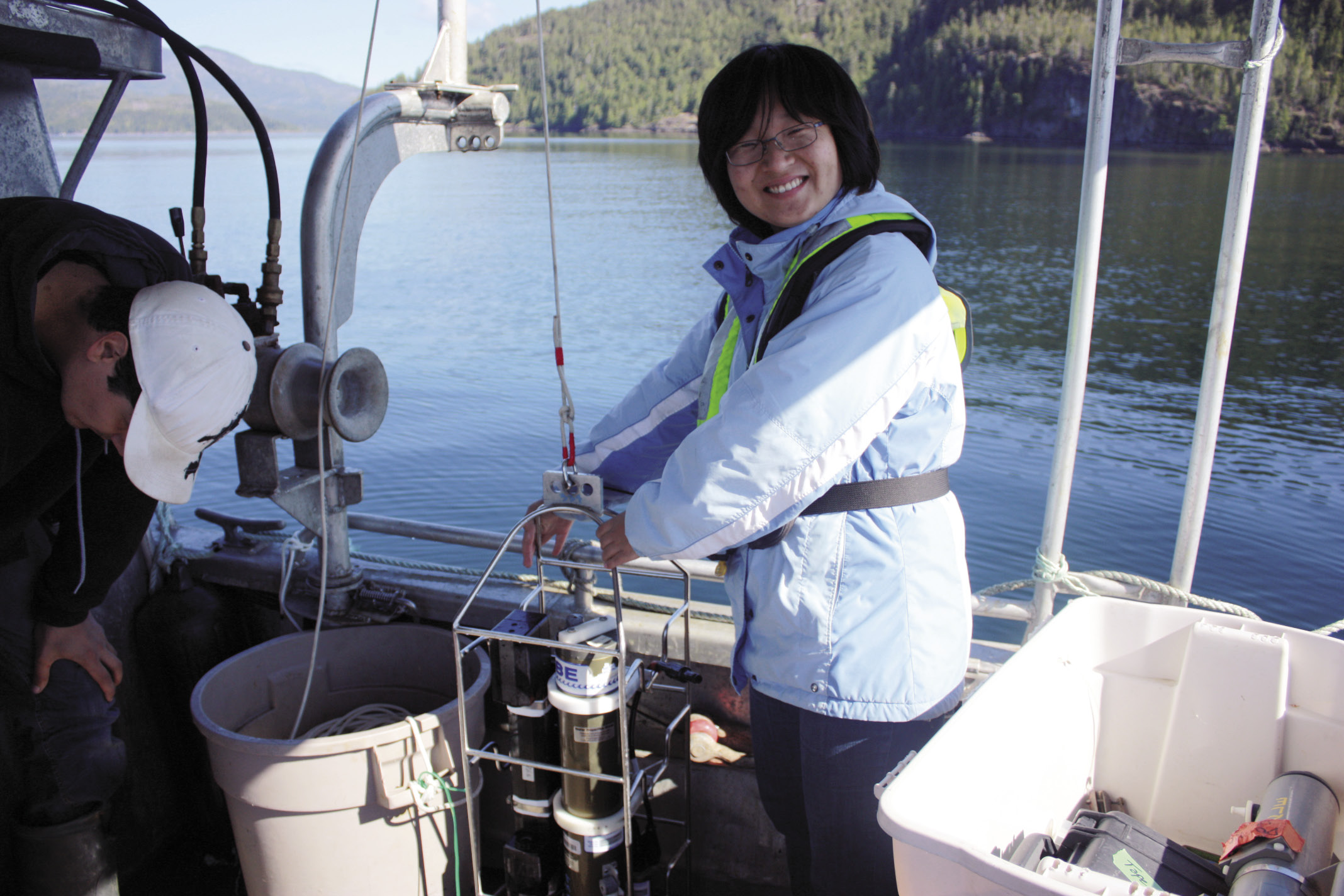 Di Wan with a conductivity, temperature, and depth (CTD) instrument